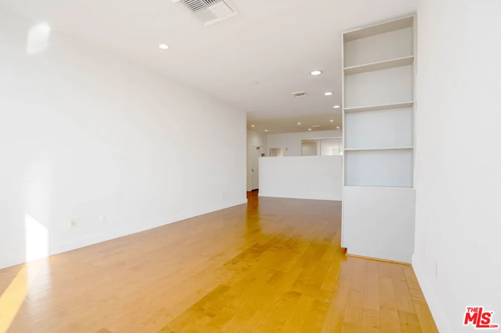 3810 Wilshire Boulevard #1911 Los Angeles, CA 90010