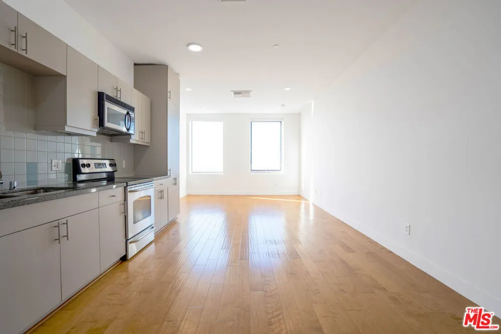 3810 Wilshire Boulevard #1911 Los Angeles, CA 90010