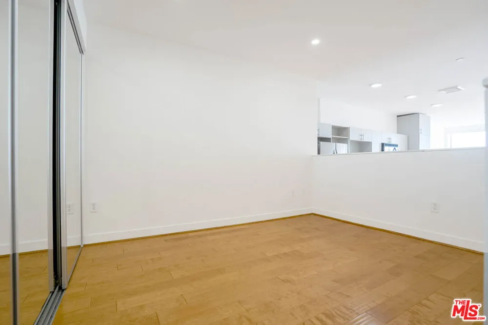 3810 Wilshire Boulevard #1911 Los Angeles, CA 90010