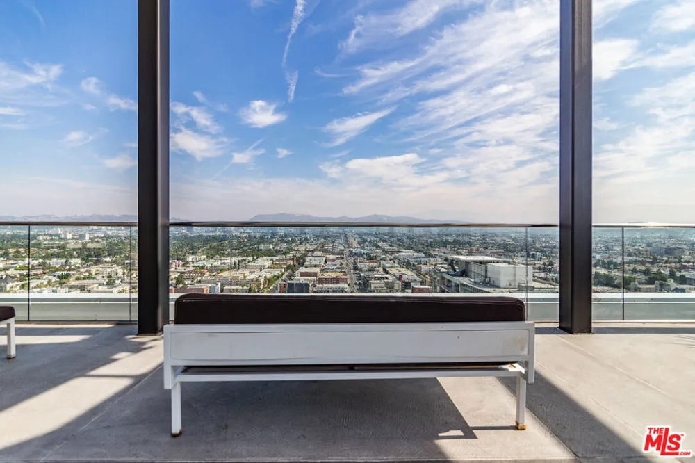 3810 Wilshire Boulevard #1911 Los Angeles, CA 90010