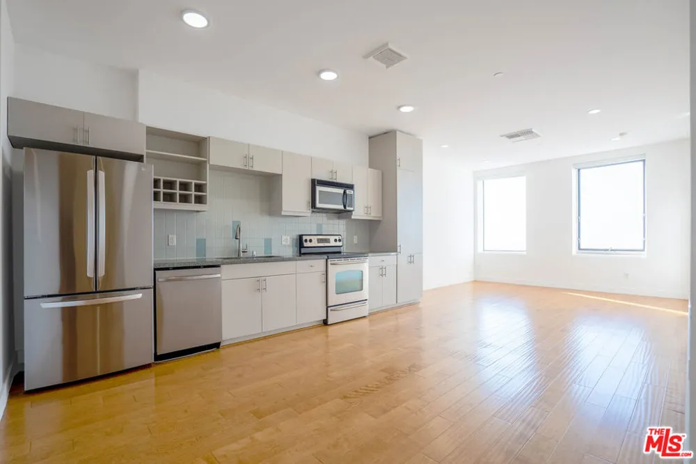 3810 Wilshire Boulevard #1911 Los Angeles, CA 90010