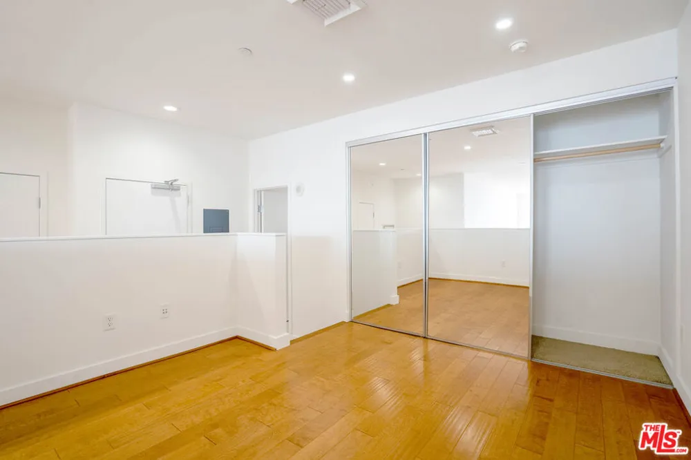 3810 Wilshire Boulevard #1911 Los Angeles, CA 90010