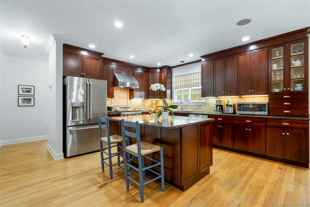 525 Carroll Avenue Mamaroneck, NY 10543
