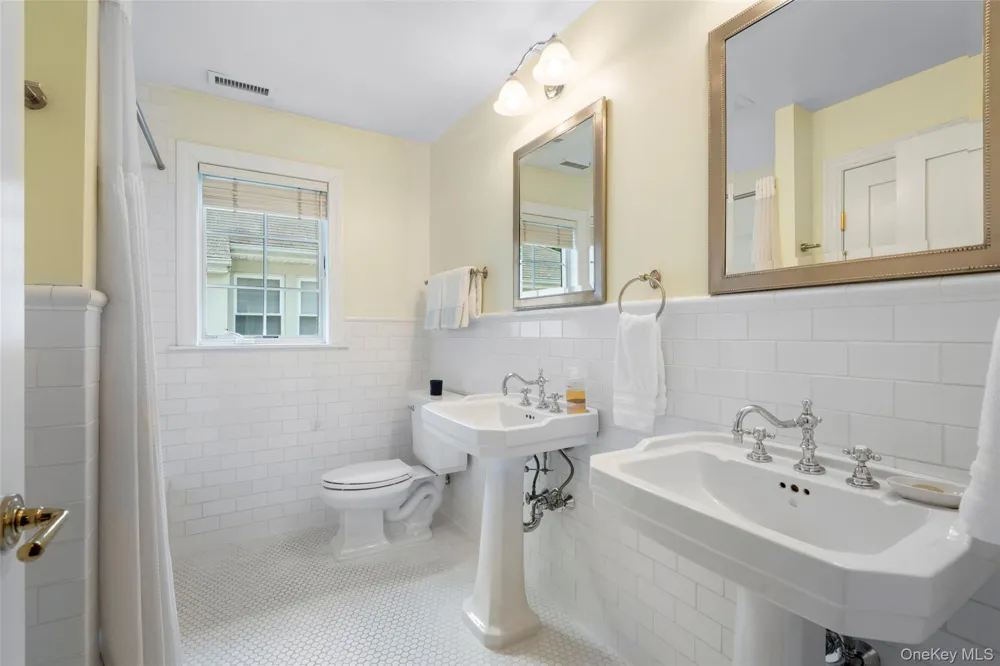 525 Carroll Avenue Mamaroneck, NY 10543
