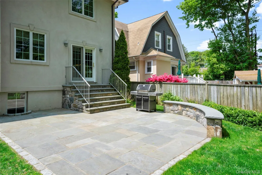 525 Carroll Avenue Mamaroneck, NY 10543