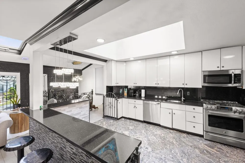 2696 Clubhouse Road Merrick, NY 11566