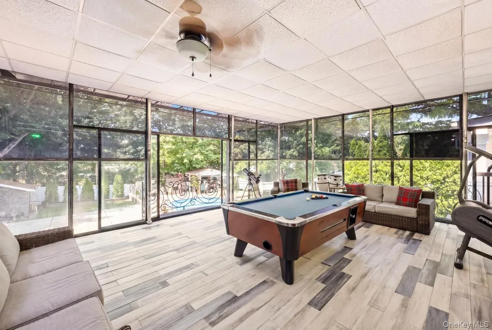 2696 Clubhouse Road Merrick, NY 11566