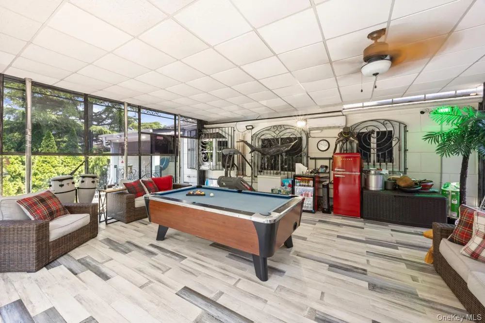 2696 Clubhouse Road Merrick, NY 11566