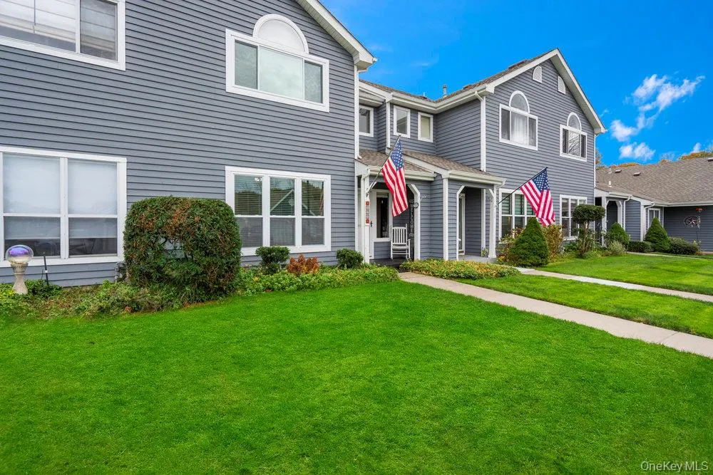 824 Birchwood Park Drive Middle Island, NY 11953