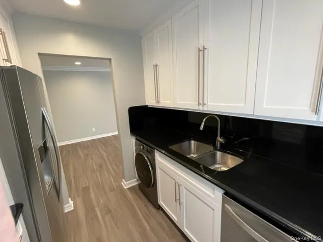 91 South Clinton Avenue #7B Bay Shore, NY 11706