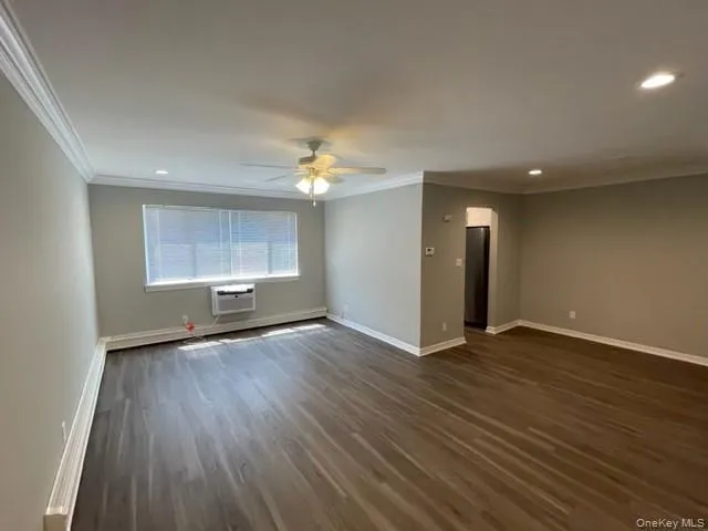 91 South Clinton Avenue #7B Bay Shore, NY 11706