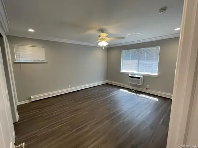 91 South Clinton Avenue #7B Bay Shore, NY 11706