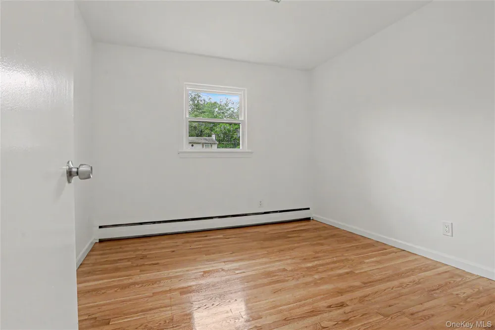 12 Roe Drive Hyde Park, NY 12538