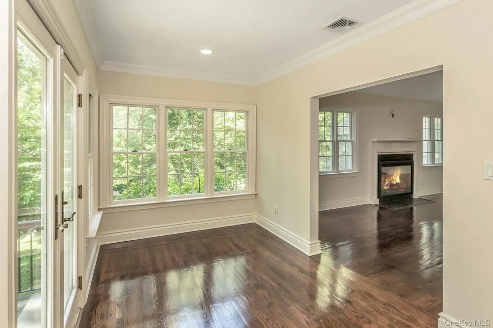 10 Laurel Cove Road Oyster Bay Cove, NY 11771