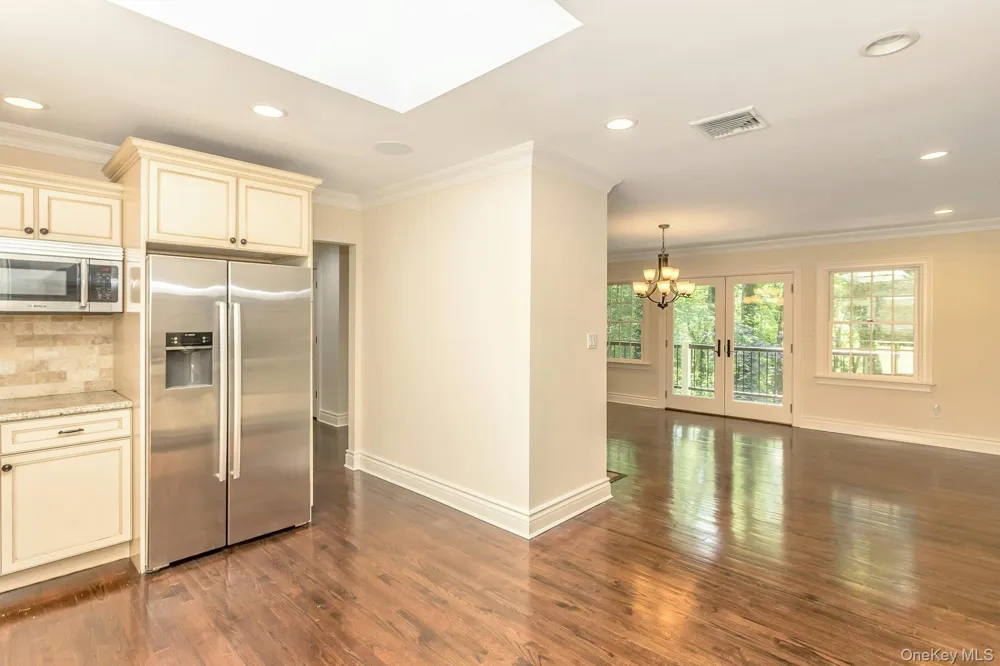 10 Laurel Cove Road Oyster Bay Cove, NY 11771