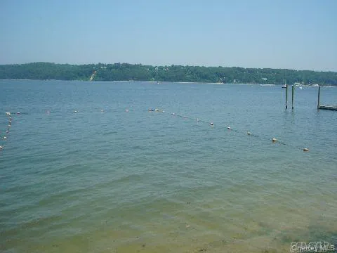 10 Laurel Cove Road Oyster Bay Cove, NY 11771