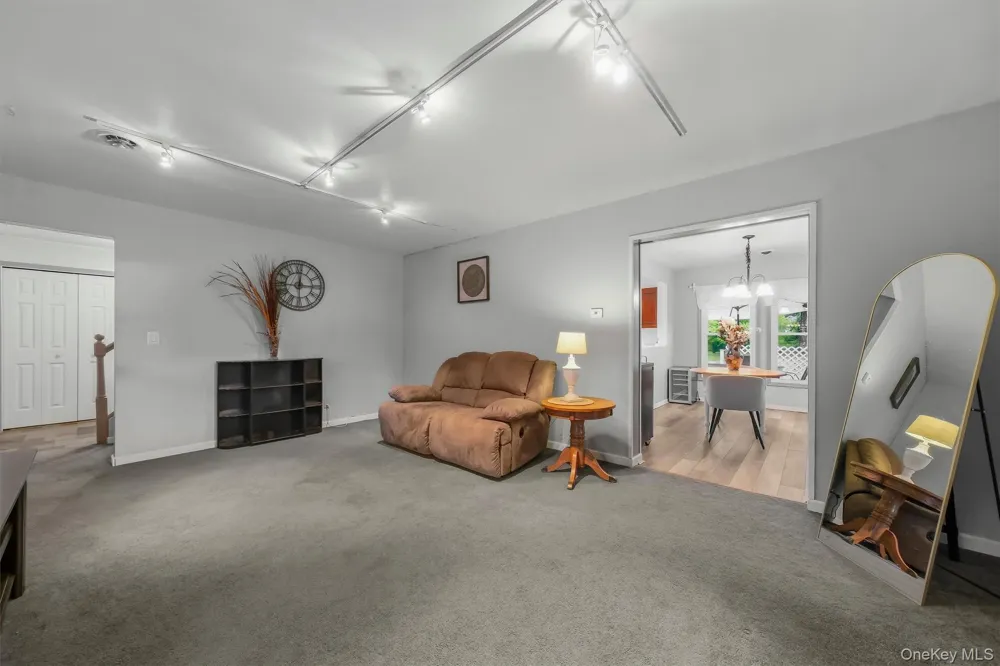 2 Summerset Drive Wallkill, NY 12589