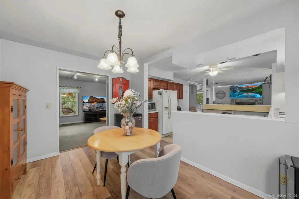 2 Summerset Drive Wallkill, NY 12589
