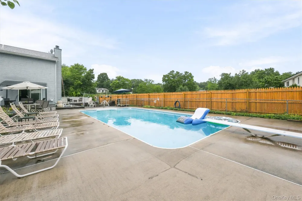2 Summerset Drive Wallkill, NY 12589