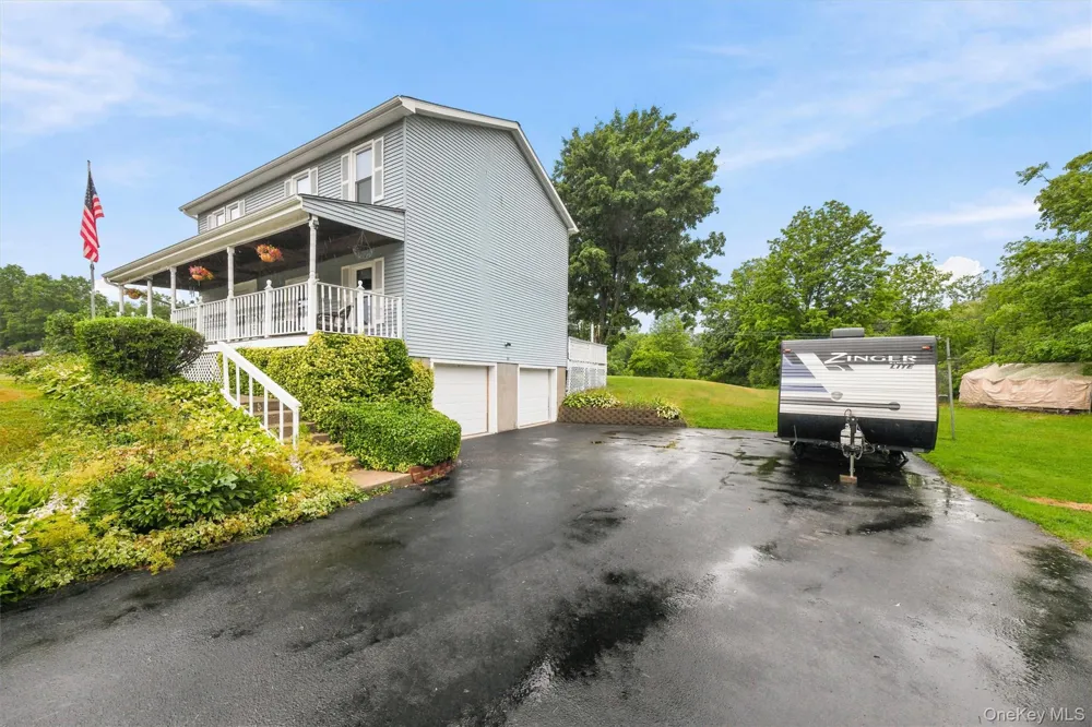 2 Summerset Drive Wallkill, NY 12589