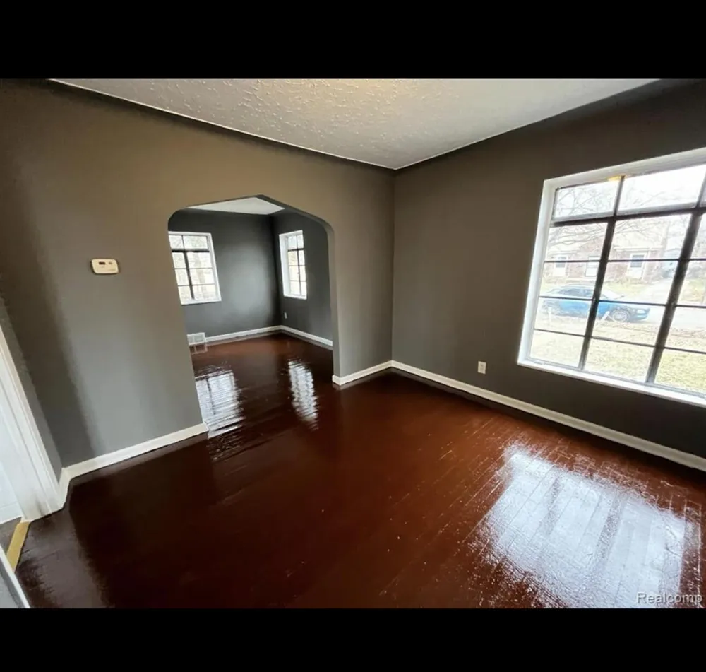 15646 Saratoga Avenue Detroit, MI 48205