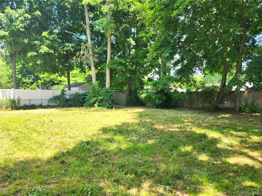 47 Pace Avenue Bellport, NY 11713