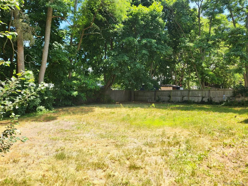 47 Pace Avenue Bellport, NY 11713