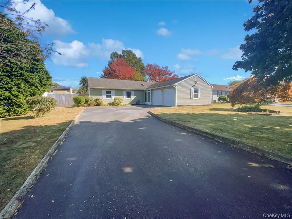 11 Frost Valley Drive East Patchogue, NY 11772