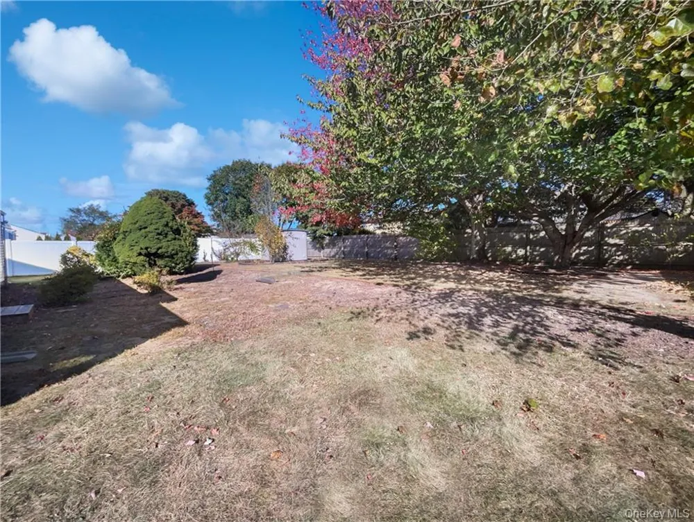 11 Frost Valley Drive East Patchogue, NY 11772