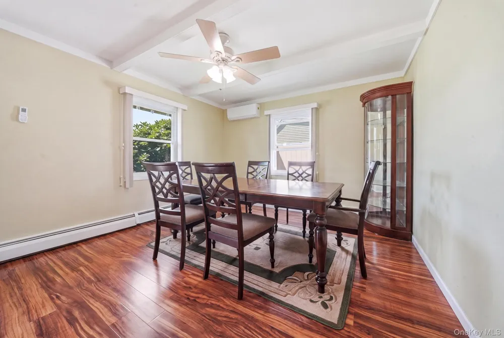 37 Gun Lane Levittown, NY 11756