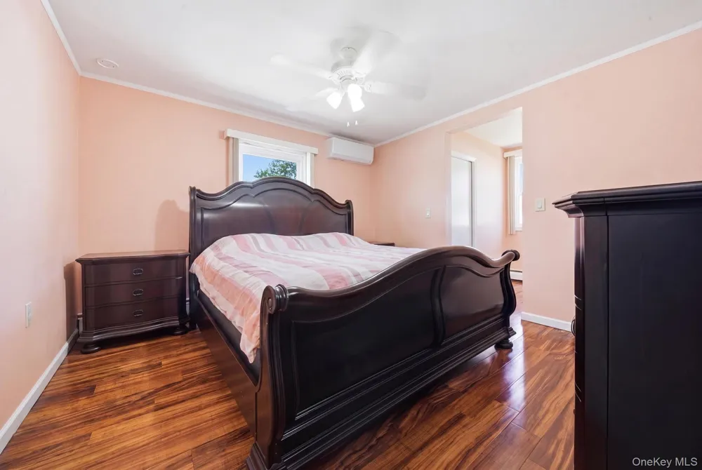 37 Gun Lane Levittown, NY 11756