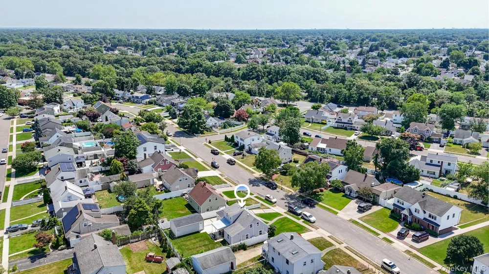 37 Gun Lane Levittown, NY 11756