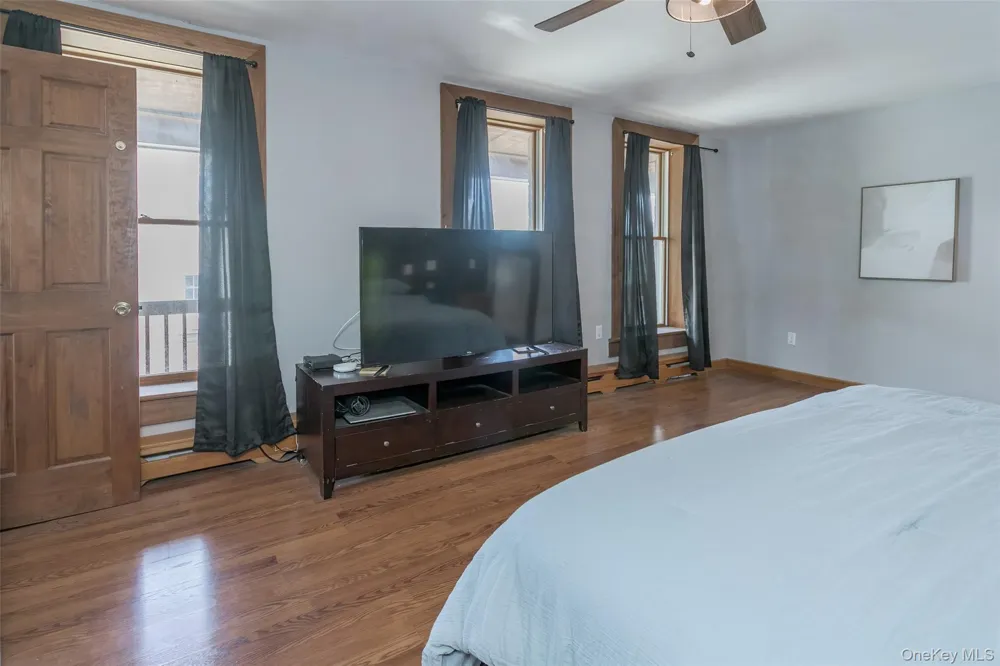 31 Main #PH Warwick, NY 10990