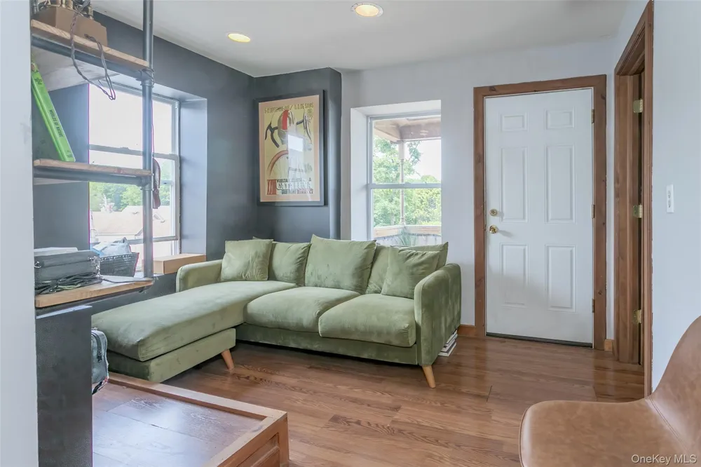 31 Main #PH Warwick, NY 10990