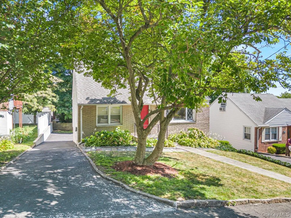 104 Lefferts Road Yonkers, NY 10705