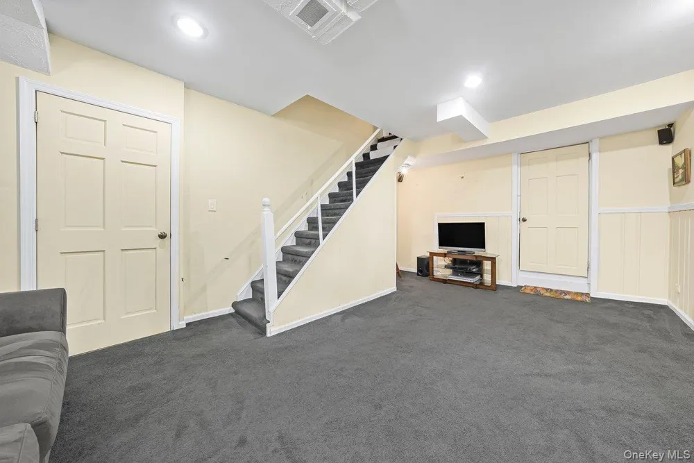 104 Lefferts Road Yonkers, NY 10705