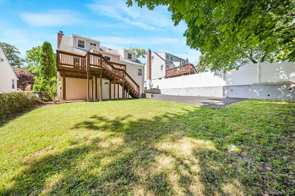 104 Lefferts Road Yonkers, NY 10705
