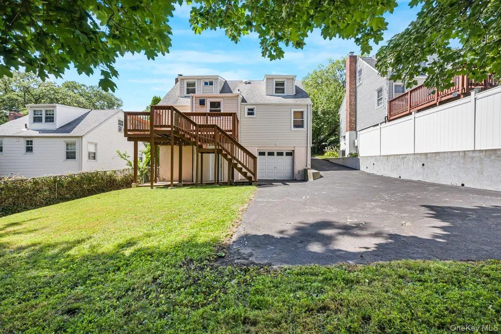 104 Lefferts Road Yonkers, NY 10705