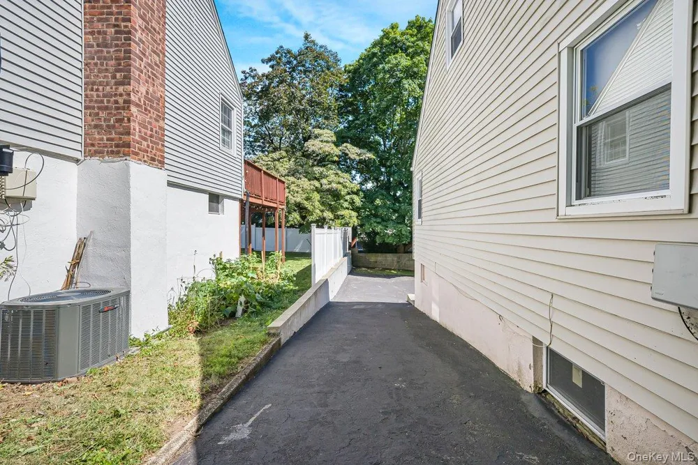 104 Lefferts Road Yonkers, NY 10705