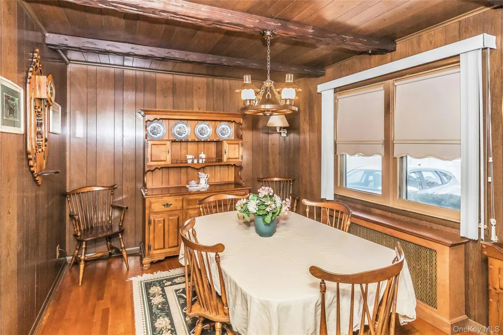 9 Kays Court North Babylon, NY 11703
