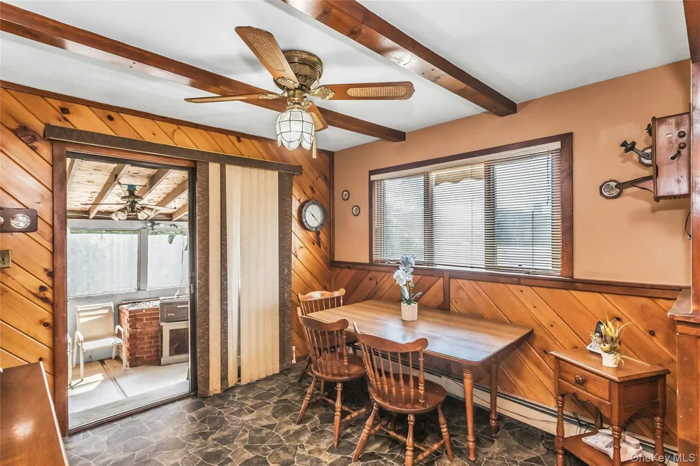 9 Kays Court North Babylon, NY 11703