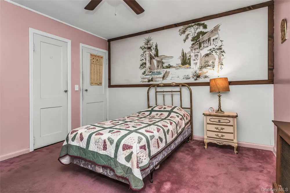 9 Kays Court North Babylon, NY 11703