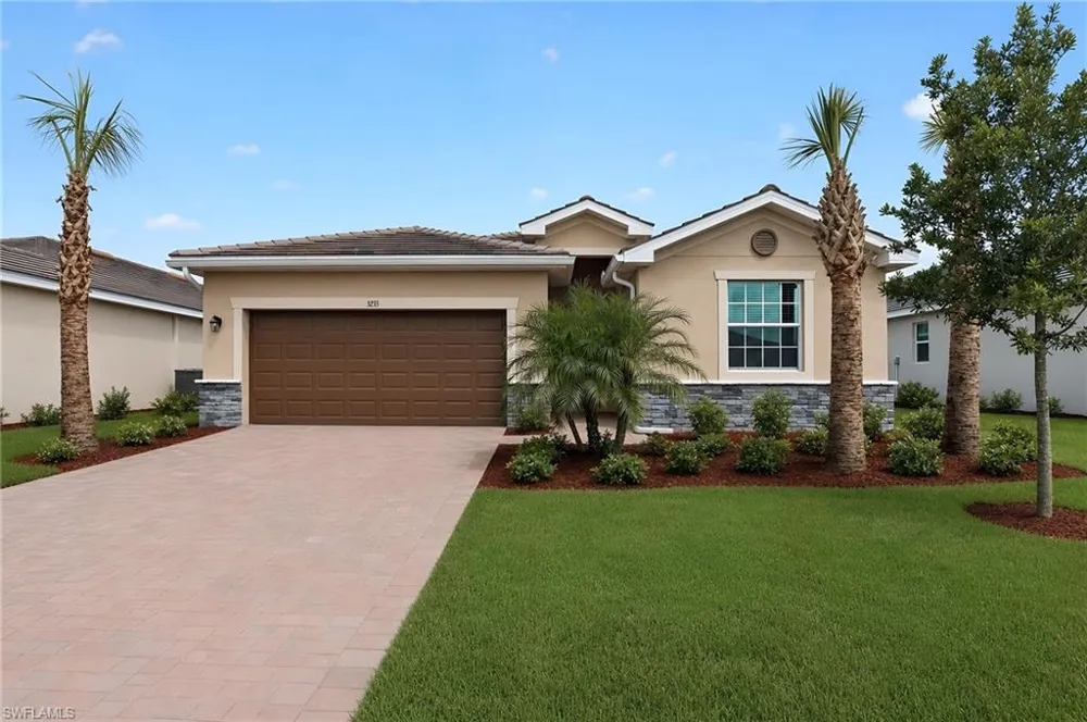 3233 Weston Manor Drive Alva, FL 33920