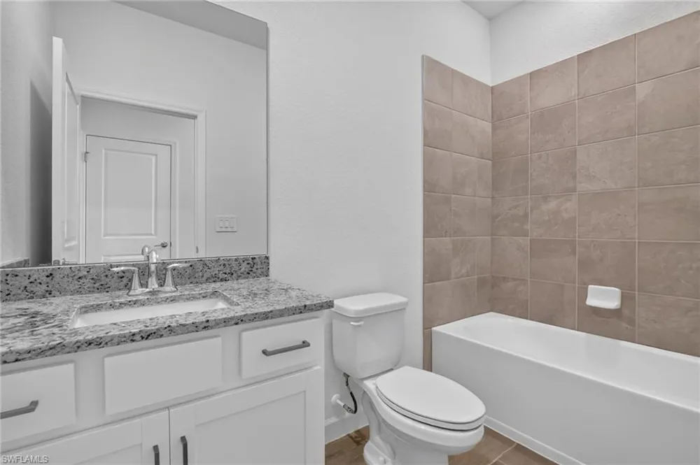 3233 Weston Manor Drive Alva, FL 33920