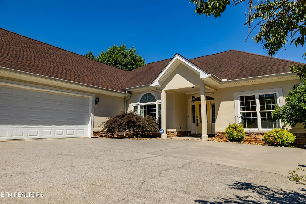 210 Indian Shadows Drive Maryville, TN 37801