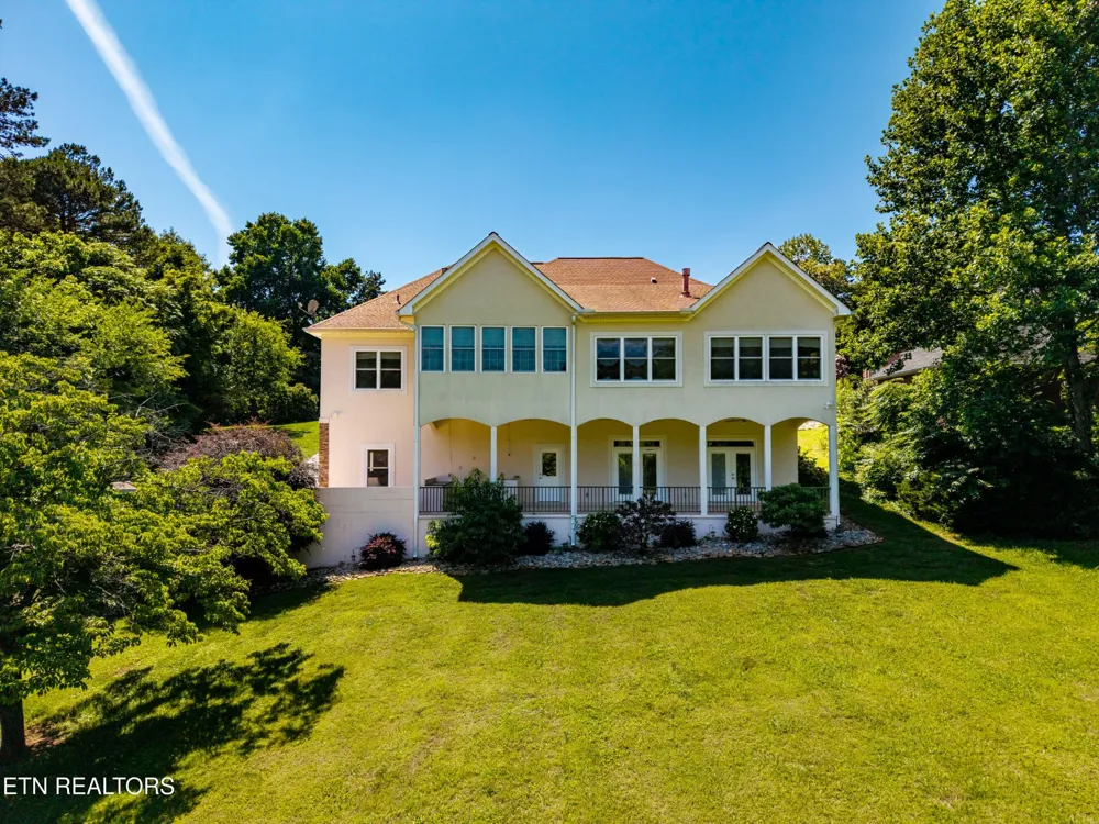 210 Indian Shadows Drive Maryville, TN 37801