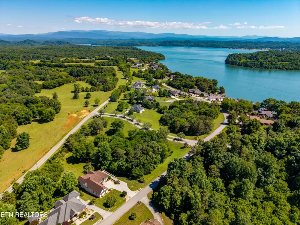 210 Indian Shadows Drive Maryville, TN 37801