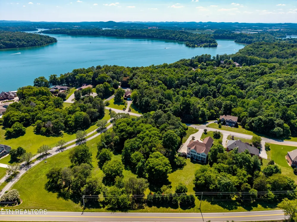 210 Indian Shadows Drive Maryville, TN 37801