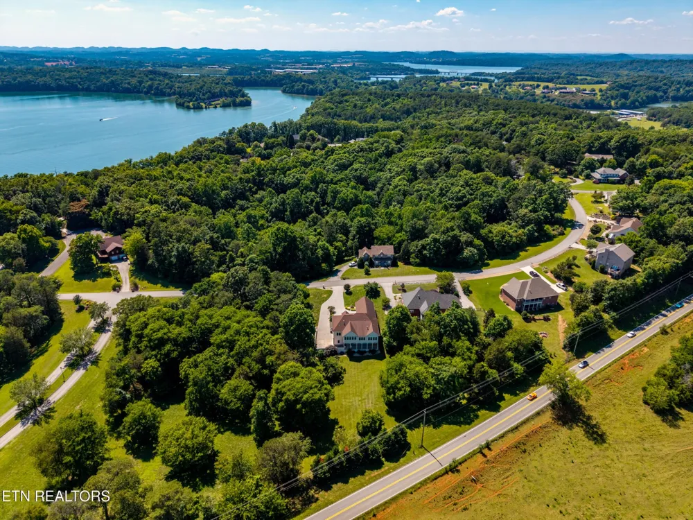 210 Indian Shadows Drive Maryville, TN 37801