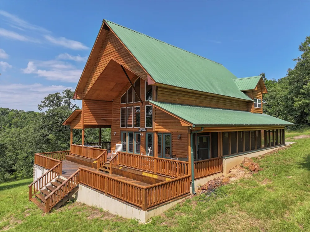 252 County Road 2110 Atlanta, TX 75551